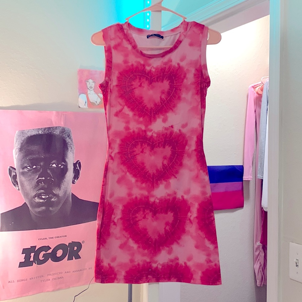 Pink tie dye heart shirt bodycon dress